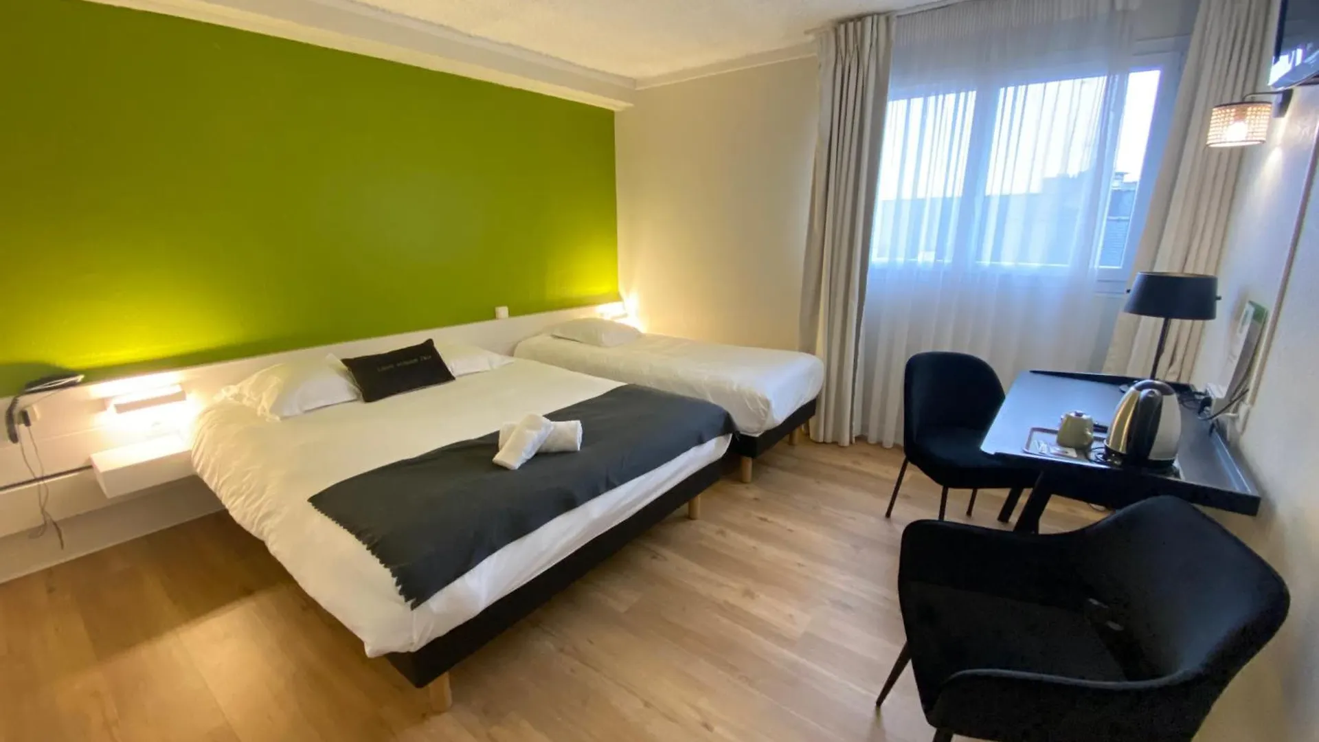 Hotel Le Clos Du Pontic Logis Et Cit'Hotel